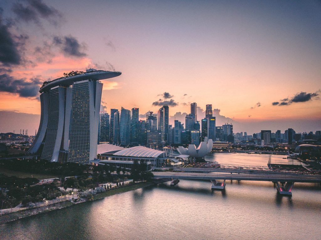 5 Top Places to Shop in Singapore For Travelers