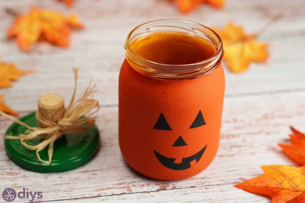 Halloween Mason Jar Pumpkin