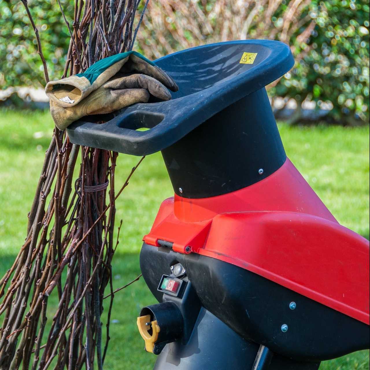 Electric garden shredder