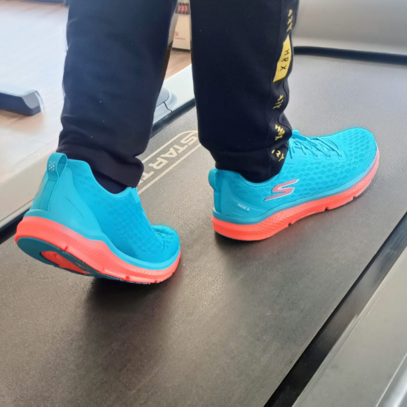 Hyping fitness with the new Skechers HyperBurst Shoes (A Review)