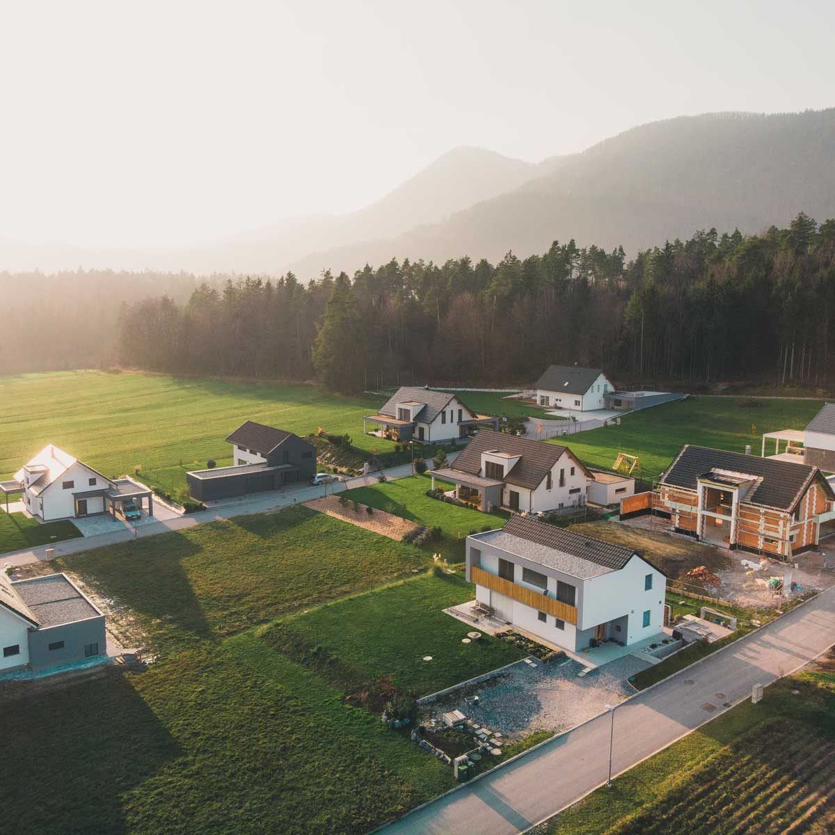 Greenhouses & Acreage