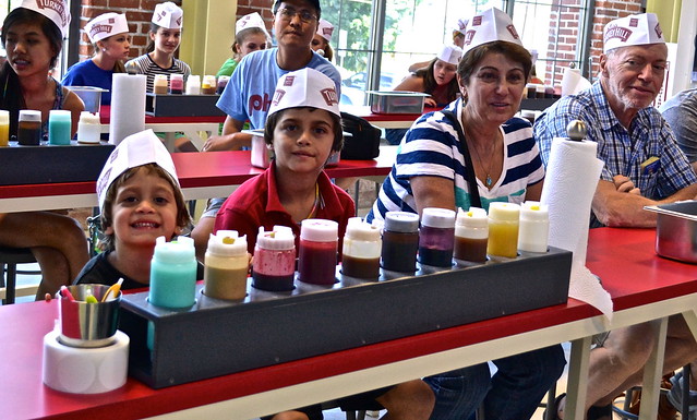 how to make ice cream at turkey hill experience lancaster 