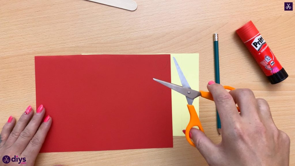 In 6 Easy Steps, How to Make a DIY Popsicle Stick Flower Book Bookmark