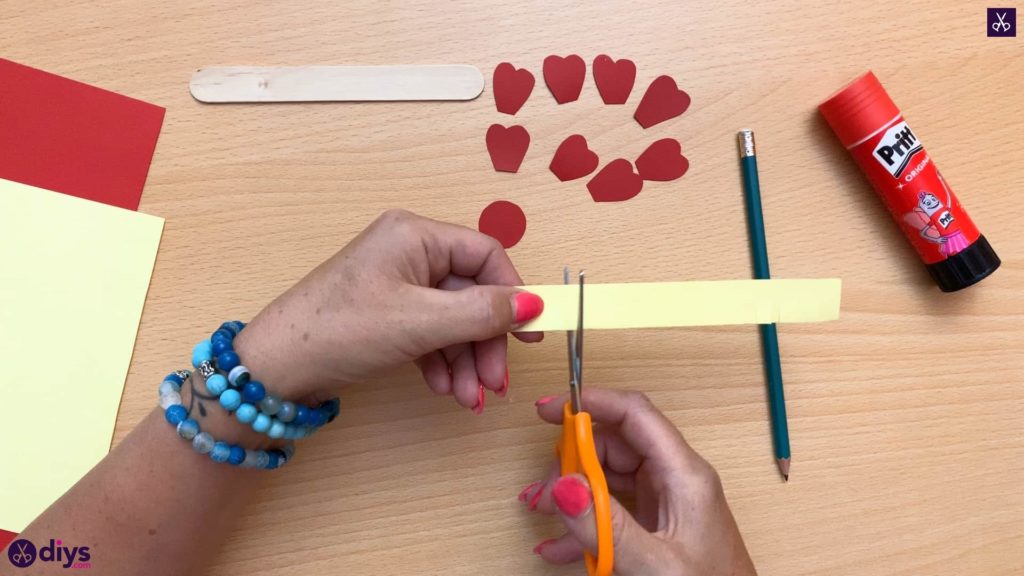 In 6 Easy Steps, How to Make a DIY Popsicle Stick Flower Book Bookmark