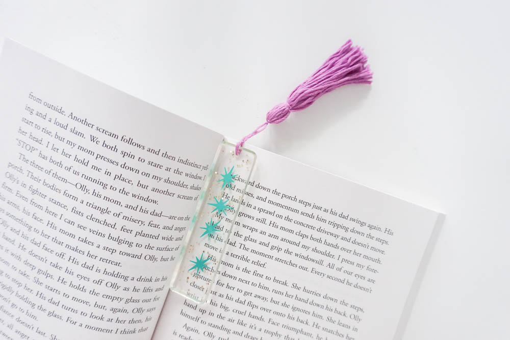 Diy resin bookmarks