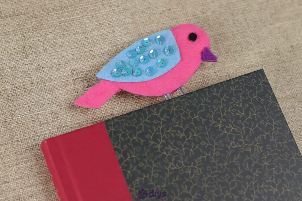 Sequinned felt bird bookmark step 7h