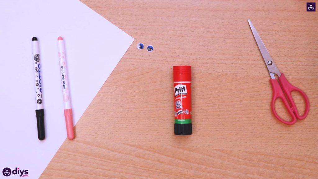 How to Make a Polar Bear Corner Bookmark.