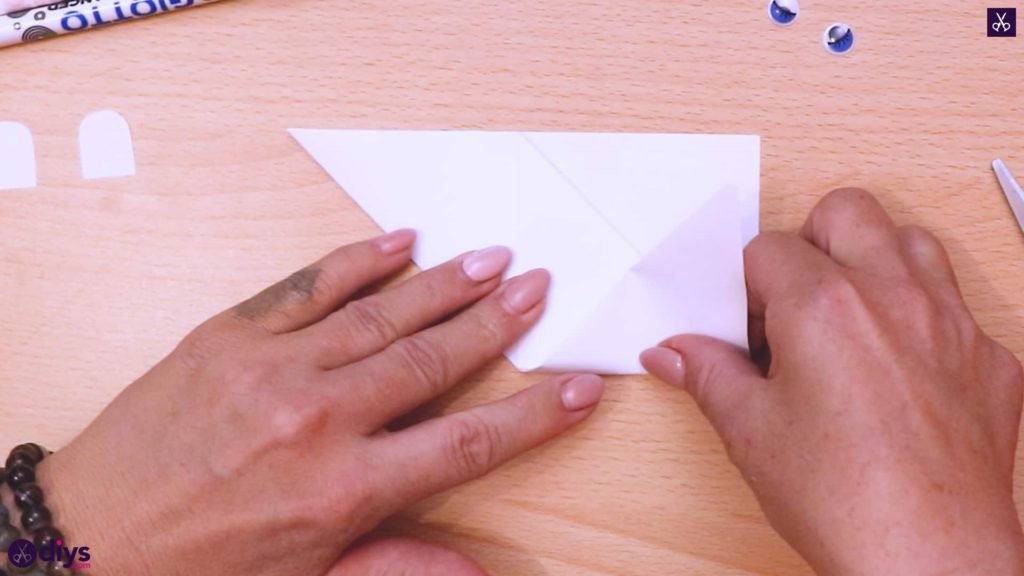 How to Make a Polar Bear Corner Bookmark.