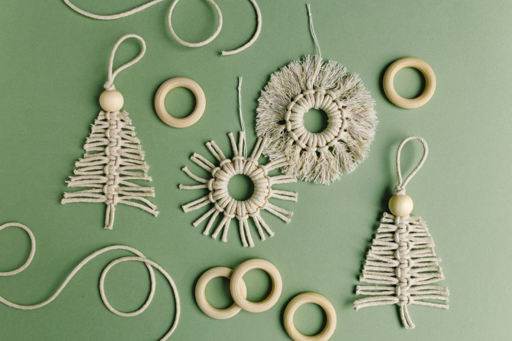 Diy macrame ornaments