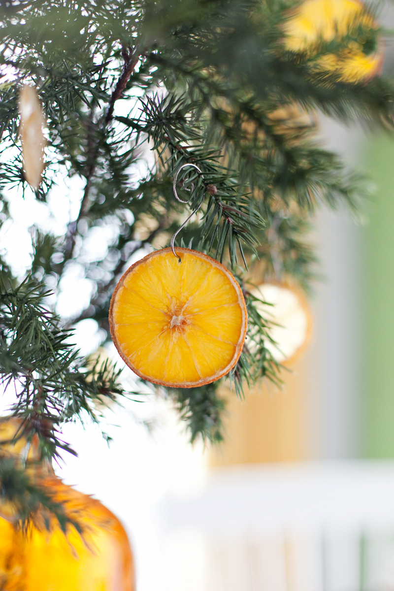 50 DIY Christmas Ornaments to Hang on the Tree and Greet Santa in Style