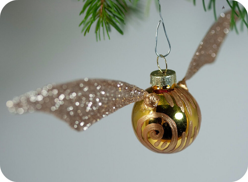 50 DIY Christmas Ornaments to Hang on the Tree and Greet Santa in Style