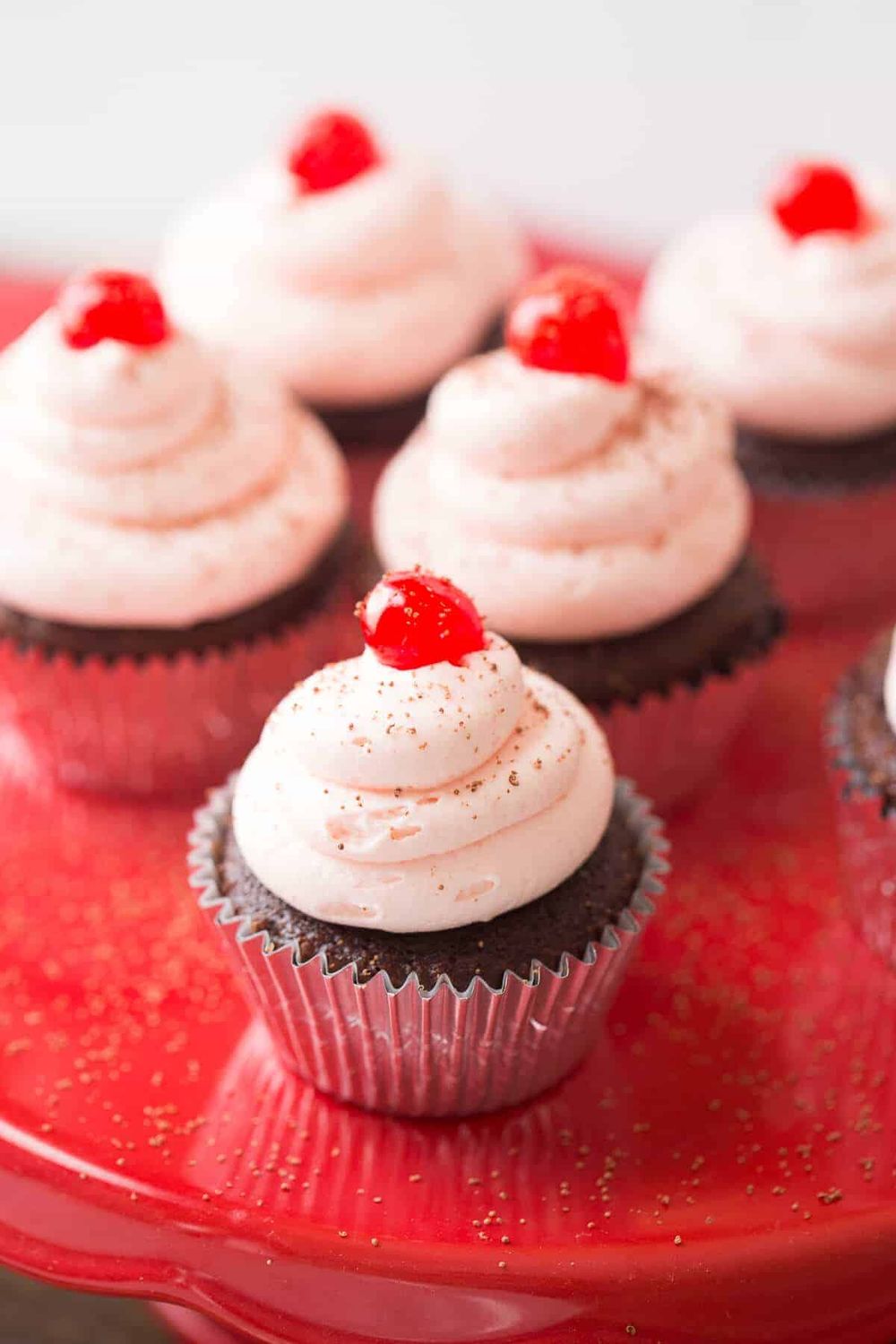 25 Valentine's Day Cupcakes You Can Share With Your Loved Ones