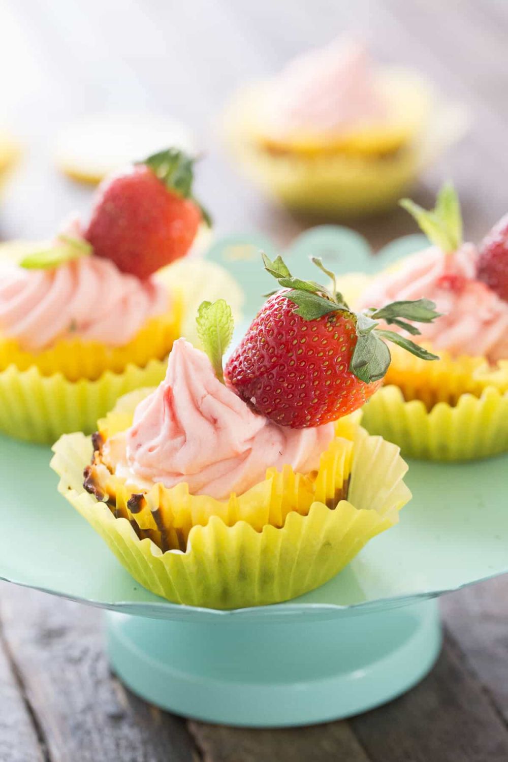 25 Valentine's Day Cupcakes You Can Share With Your Loved Ones