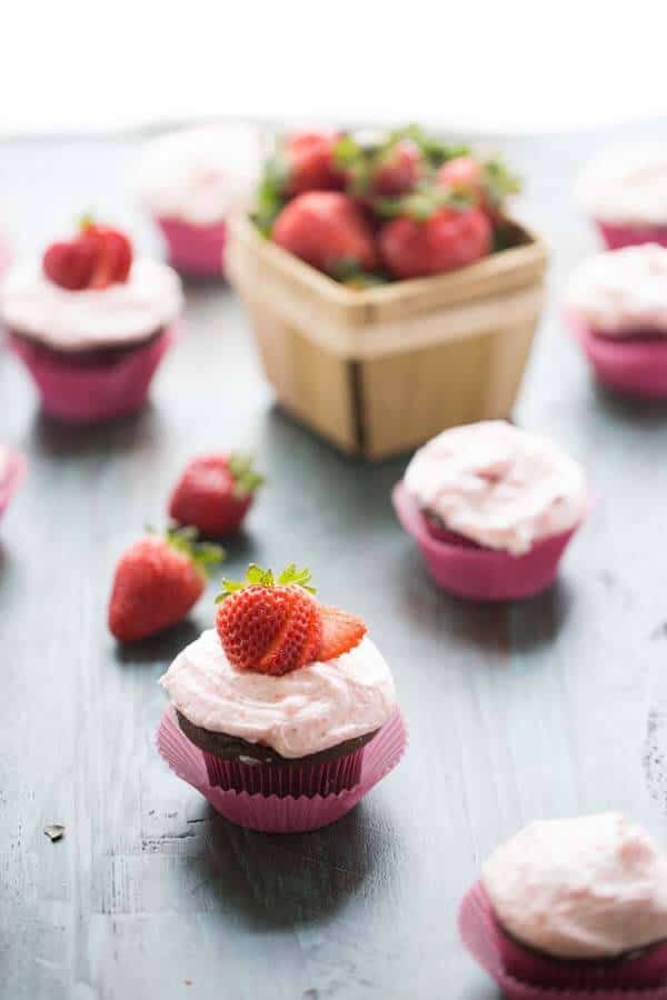 25 Valentine's Day Cupcakes You Can Share With Your Loved Ones