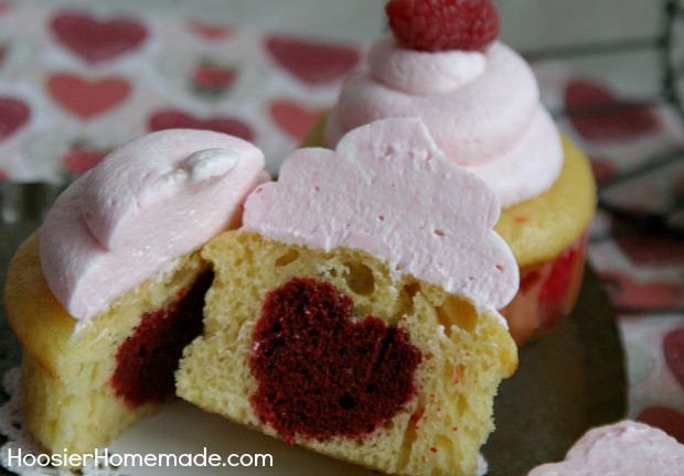 25 Valentine's Day Cupcakes You Can Share With Your Loved Ones