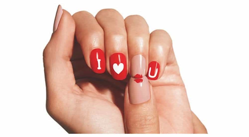 I Love You & Kiss - Valentine's Day Nails