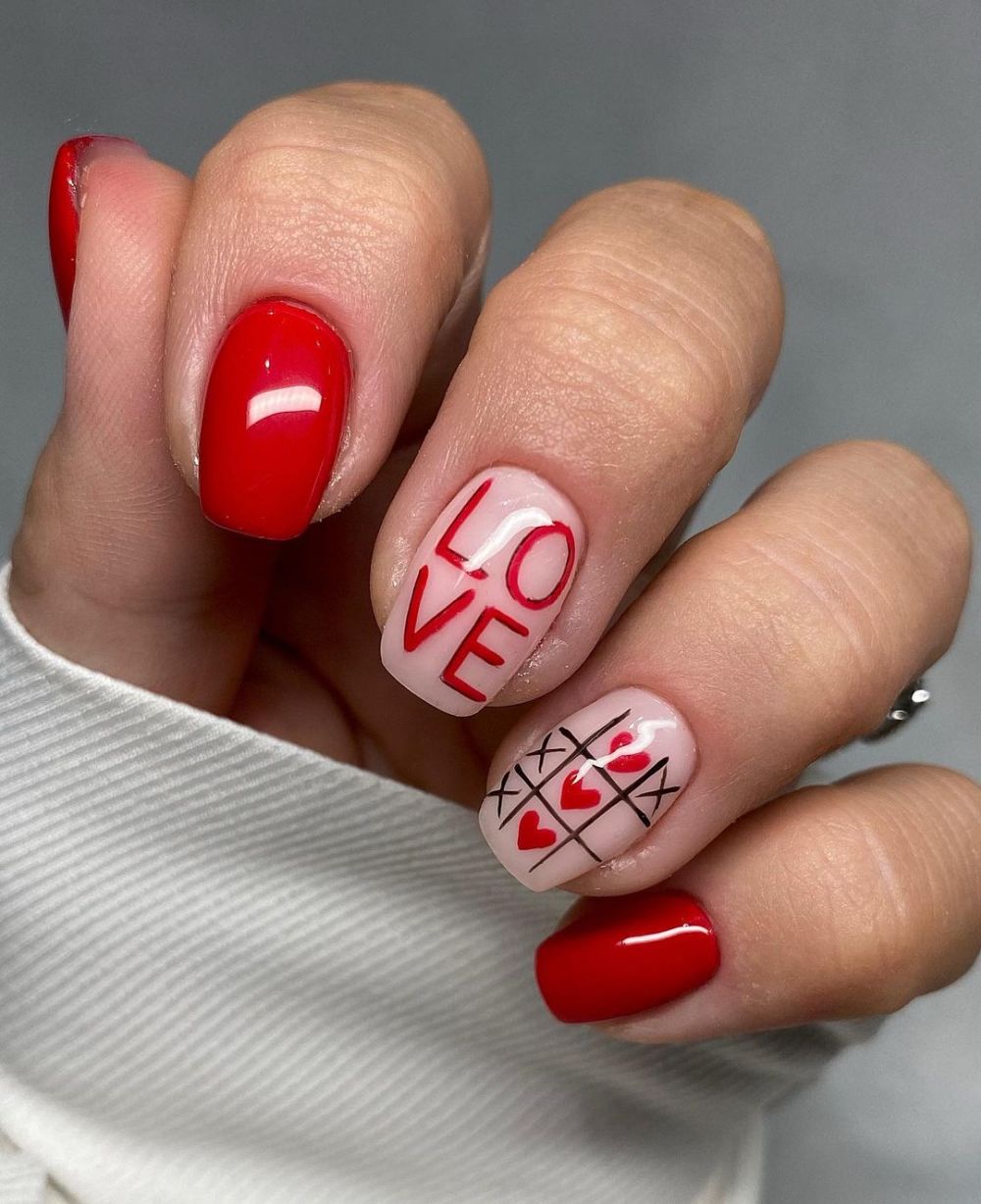 Tic tac toe art nails