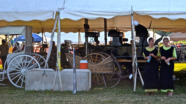 amish traditions - Amish Auction Lancaster County PA