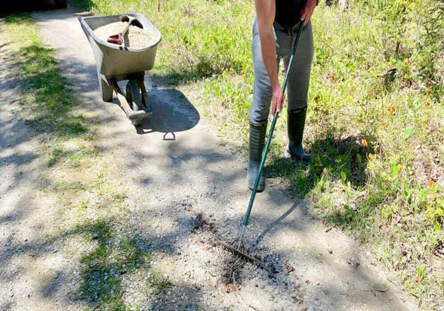 How to Repair a Pothole on Your Gravel Driveway