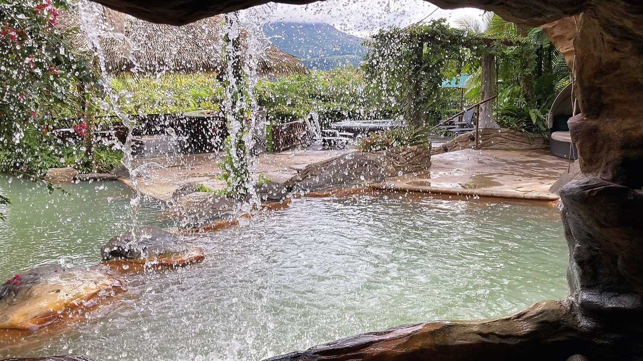thermal hot spring the spring resort la fortuna