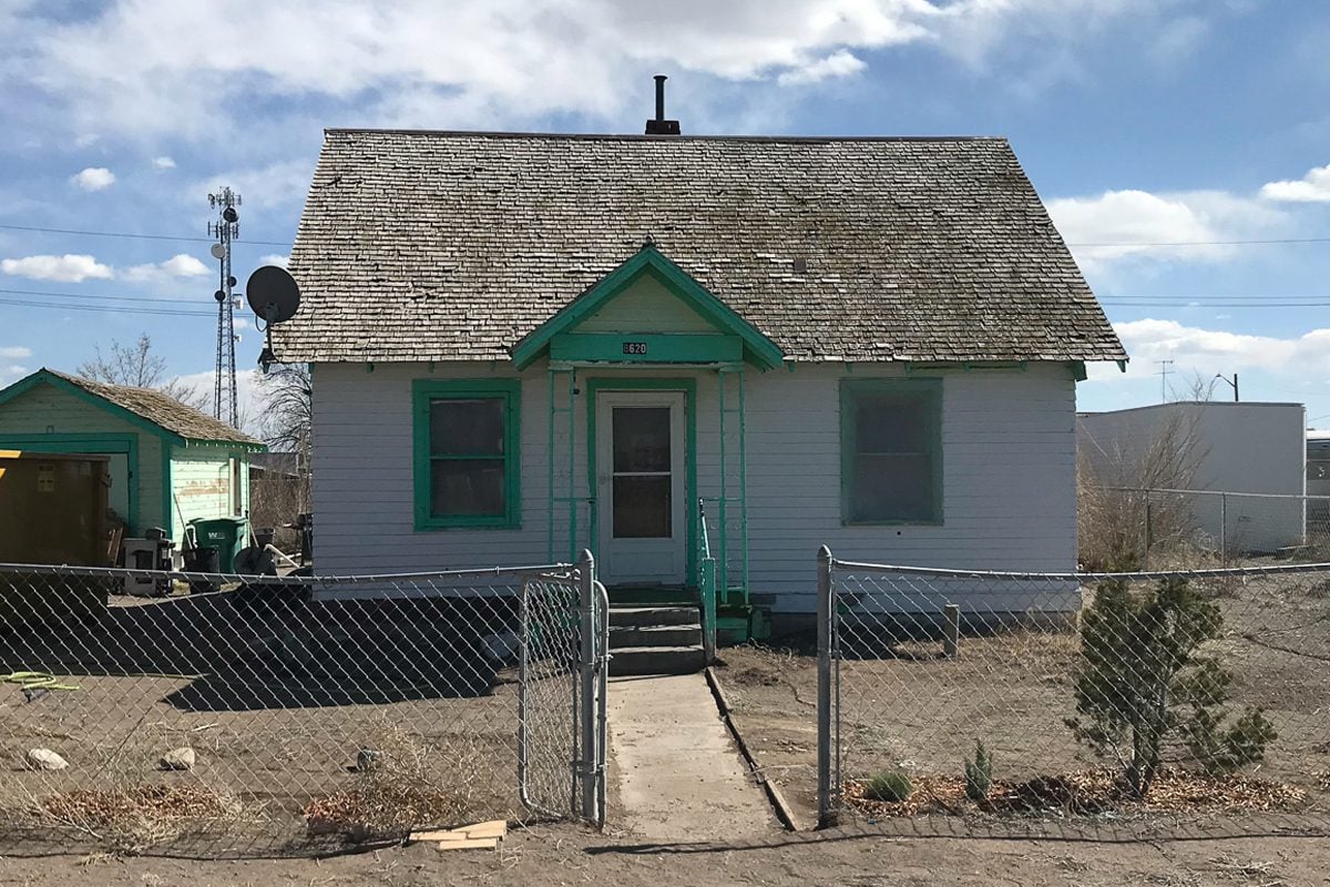 Front yard of an upper fixer house