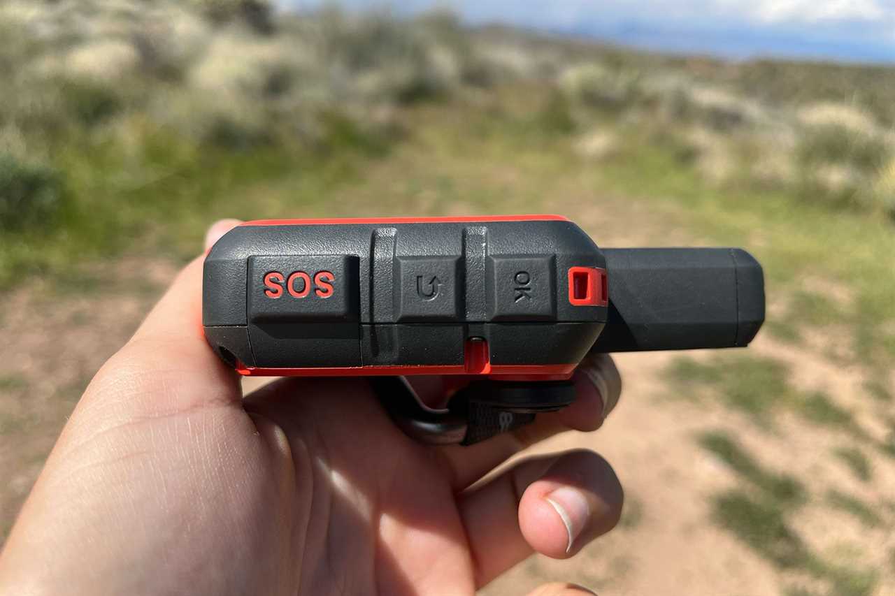 SOS button on Garmin inReach Mini 2 